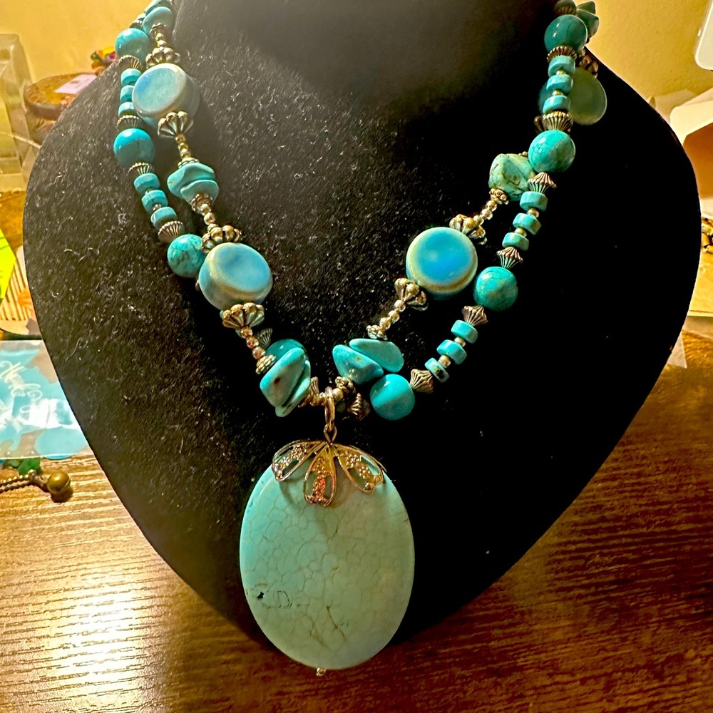 Chico’s Natural Gemstone Station Statement Neckla… - image 1